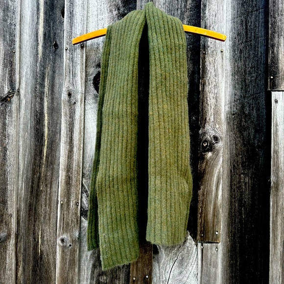 Gap Green Knit Scarf